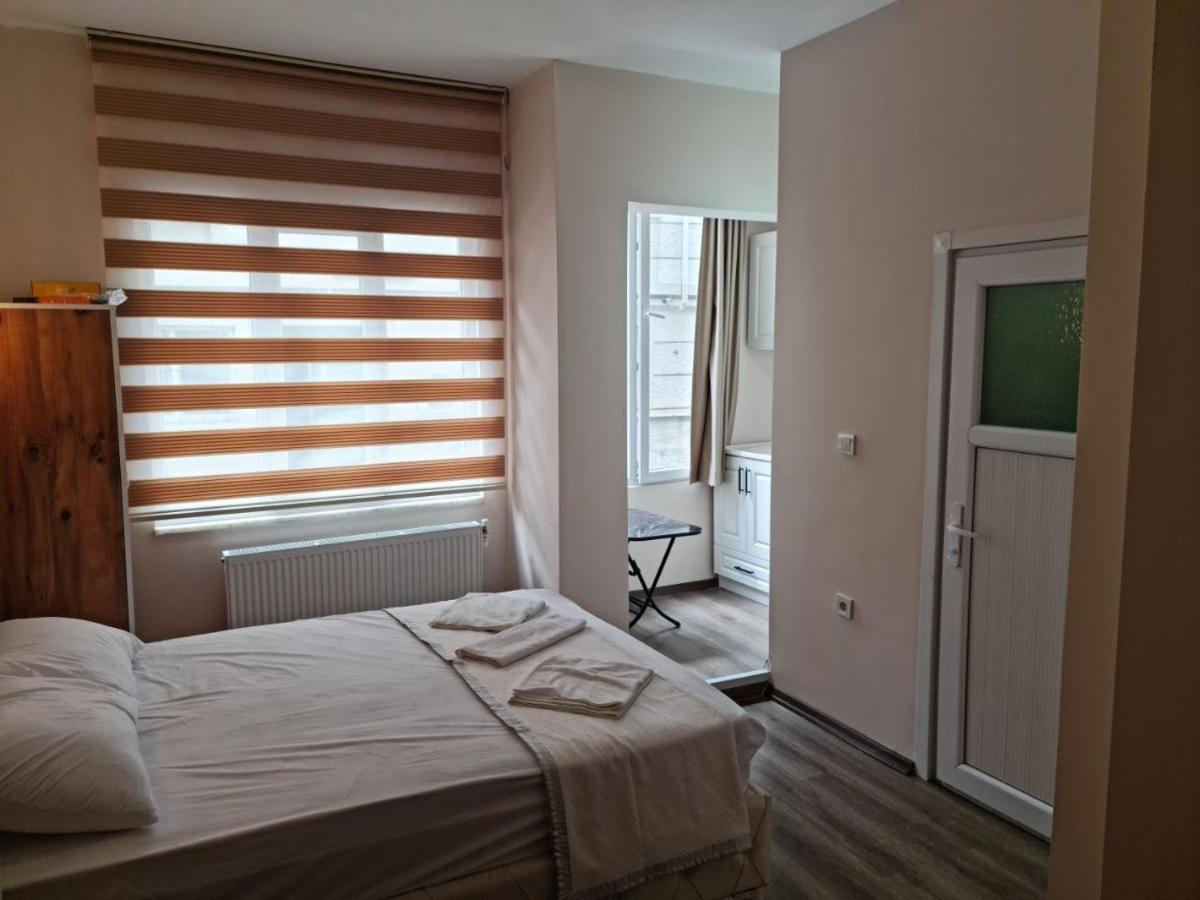 Taksim 52 Aparthotel Istanbul Bagian luar foto