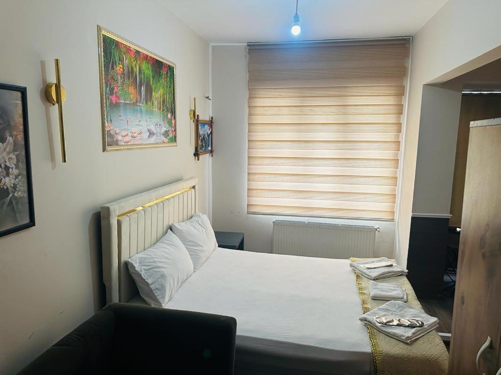 Taksim 52 Aparthotel Istanbul Bagian luar foto