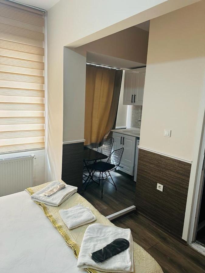 Taksim 52 Aparthotel Istanbul Bagian luar foto