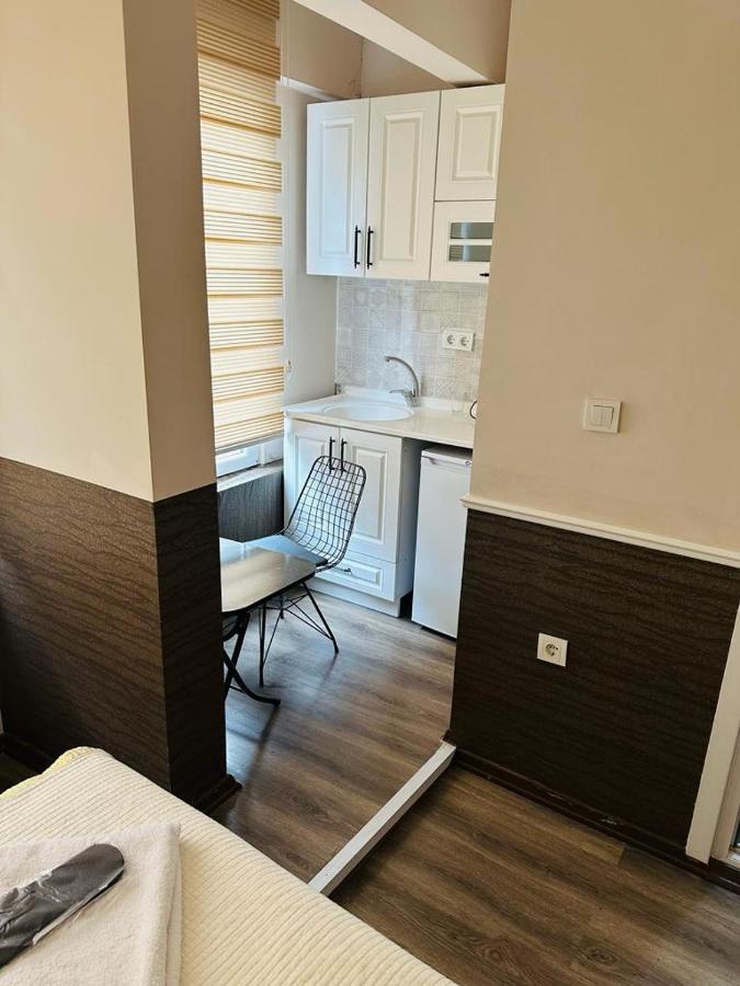 Taksim 52 Aparthotel Istanbul Bagian luar foto